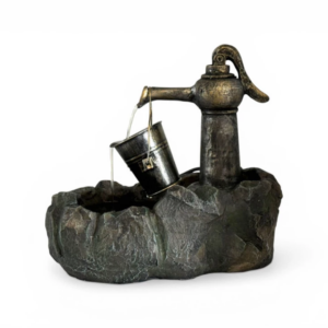 FUENTE C/BOMBA C/BALDE 24,5cm